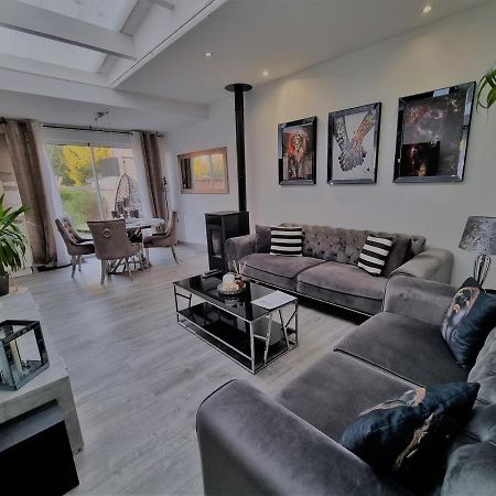 Oasis Citadine Terrasse Intime Jardin Privatif En Plein Centre Ville 70M2 康布雷 外观 照片